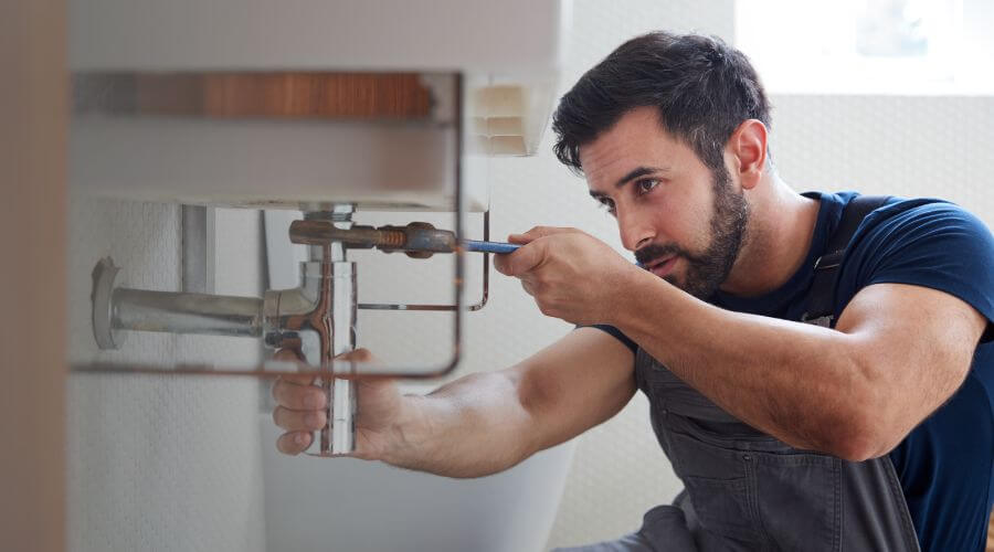 Sink faucet replacement in Ambia, IN